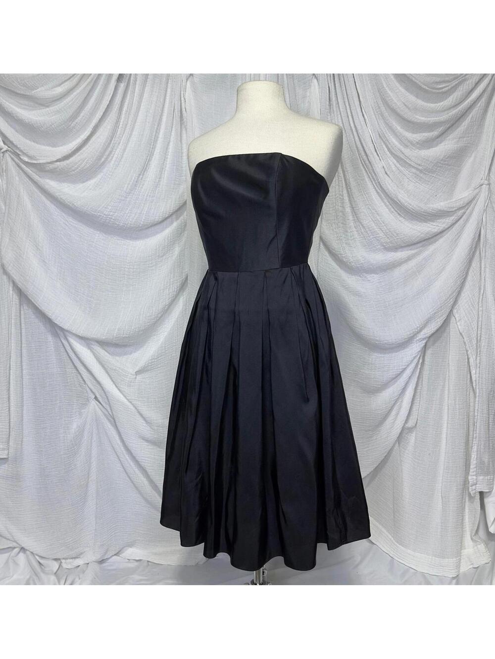 Preppy Classic White House Black Market Strapless Black Dress Size 4
